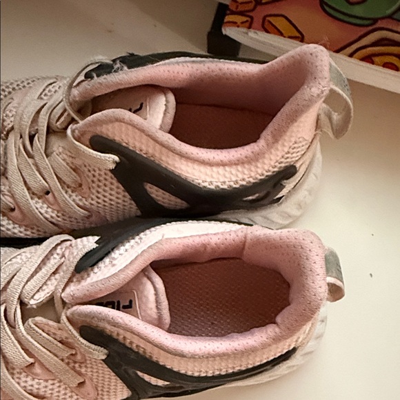 Fila Kids Light Pink and Black Sneakers play - Picture 4 of 5